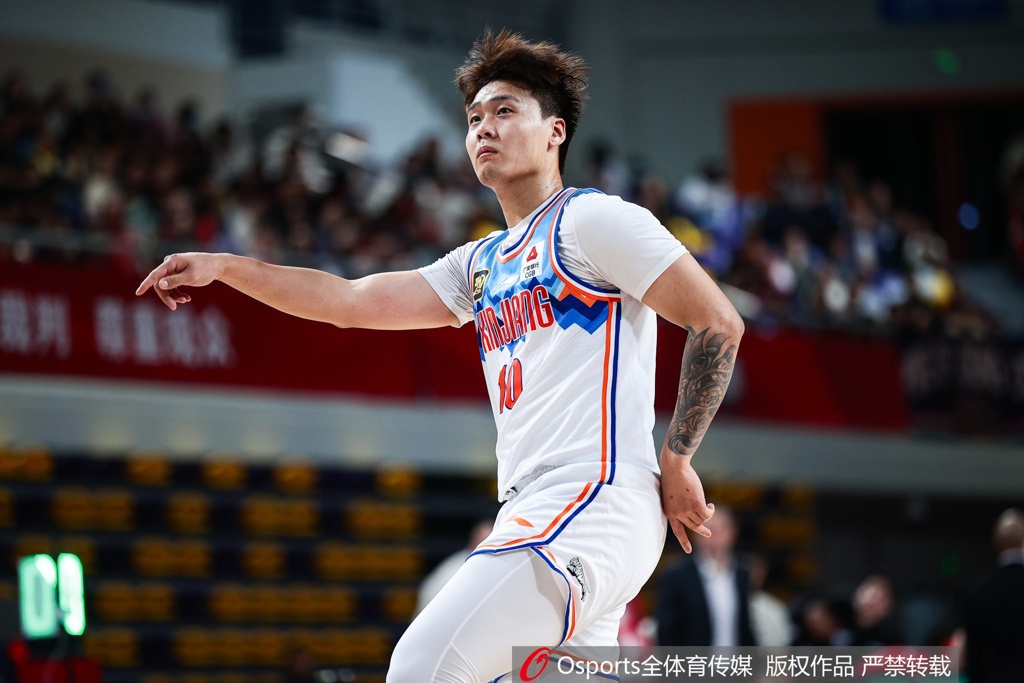 媒体人：首钢夺冠最佳时间是上赛季 赵睿能在关键时刻顶上来